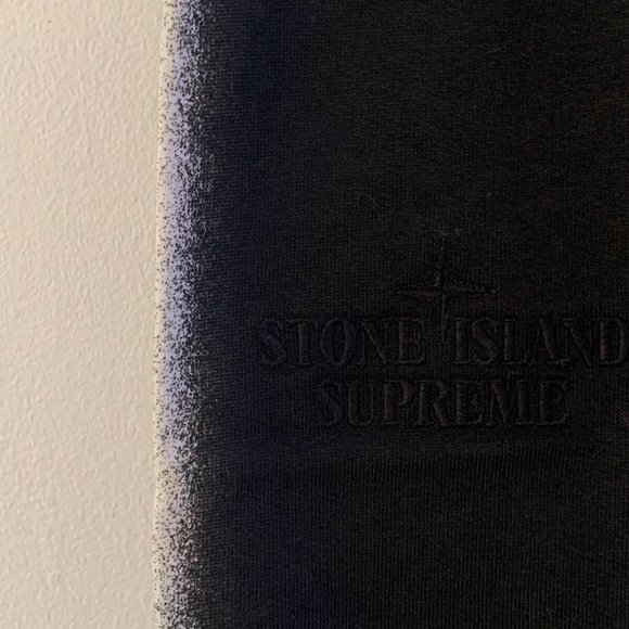 Stone Island Supreme Black Stripe Sweatpants SS22 - Picture 3 of 13